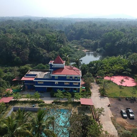 Chrisander'S Resort Quepem Ngoại thất bức ảnh